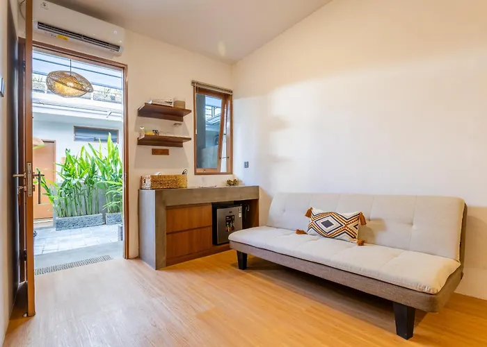 Snug Guest house Kuta (Bali)
