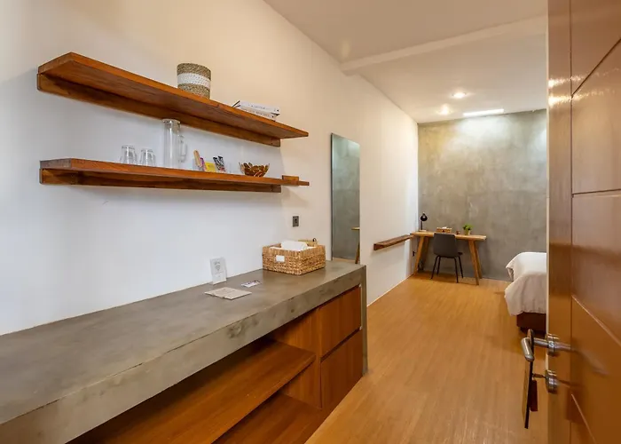 Snug Guest house 3*