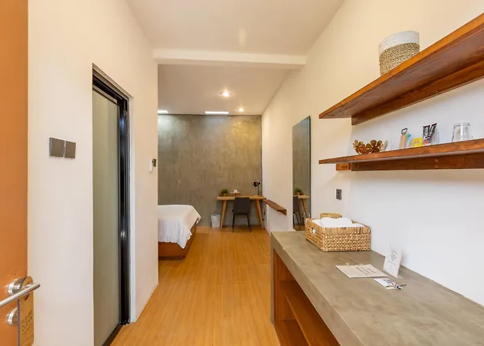 Snug Guest house 3*