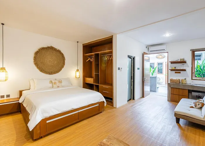 Snug Guest house 3*