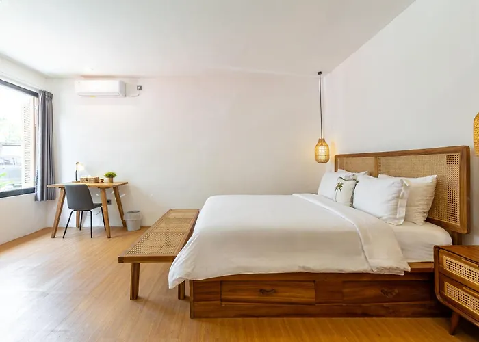 Snug Guest house 3*